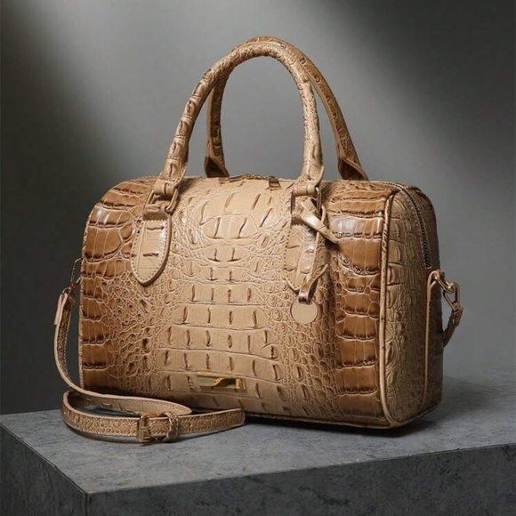 Elegant Tan Crocodile-Embossed Satchel​ - Picture 3 of 7